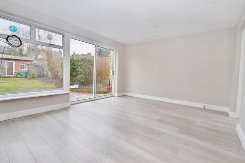 3 bedroom semi-detached house for sale - Derby Road, London
