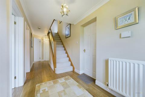 2 Stanway Close, Uttoxeter, ST14 8UZ