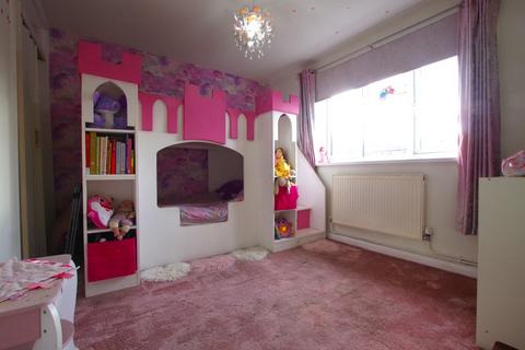 16 George Elliott Close, Uttoxeter, ST14 8SL