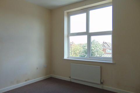 1 bedroom flat to rent, Bitterne Road West, Southampton