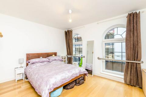 1 bedroom flat to rent - York Road, Battersea, London, SW11