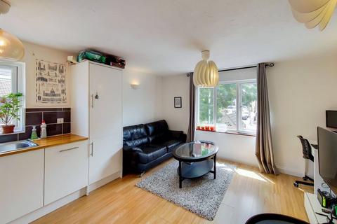 1 bedroom flat to rent, Transom Square, Isle Of Dogs, London, E14