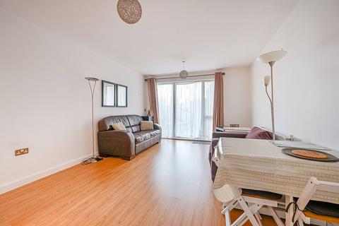 2 bedroom flat to rent, Luma Apartments, Park Royal, London, NW10