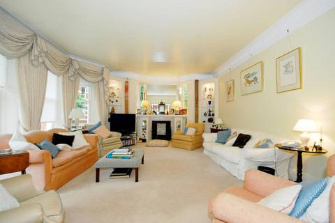 4 bedroom flat to rent, Trebovir Road, Kensington, London, SW5