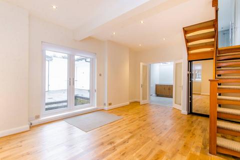 86 Halton Road, London, N1 2AD