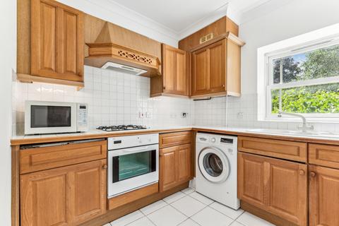 2 bedroom flat for sale, Trinity Church Road, Barnes, London