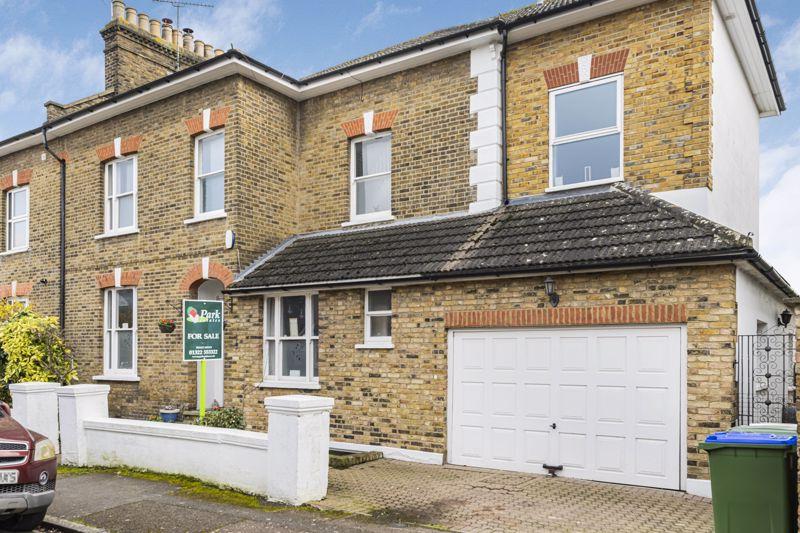 Warren Road, Bexleyheath 5 bed semidetached house for sale £850,000