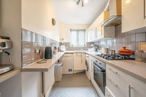 1 bedroom flat for sale, Dover Close, Cricklewood, London, NW2