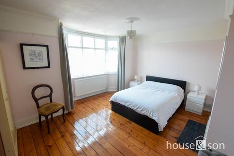 3 bedroom semi-detached house for sale - Wilson Road, Kings Park, Bournemouth, BH1