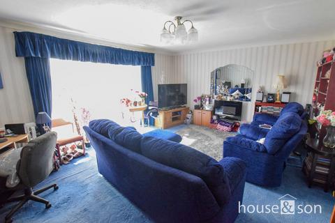 3 bedroom apartment for sale - Cedar Manor, 19-21 Poole Road, Westbourne, Bournemouth, BH4
