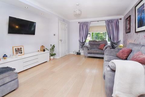 107 Binniehill Road, Cumbernauld, Glasgow, G68 9DT