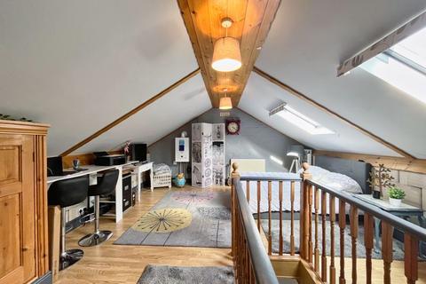 21 Castle Drive, Neath, SA11 3UY