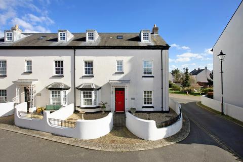 4 bedroom end of terrace house for sale, Shoreside, Shaldon