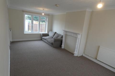3 bedroom end of terrace house to rent, Bedford MK41