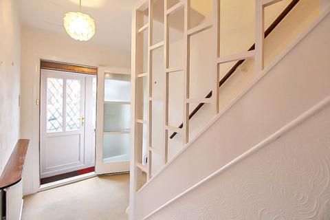 8 Greenfield View, Dudley, DY3 3NQ