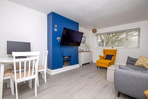2 bedroom apartment for sale, Wash Road, Brentwood CM13
