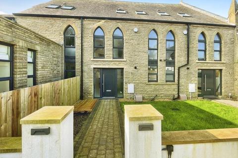 3 bedroom house to rent, Tottington Road, Harwood, Bolton