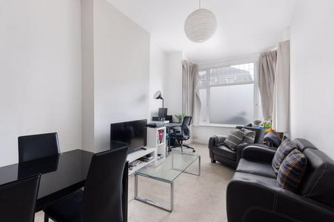 2 bedroom flat for sale - Shipka Road Balham SW12 9QP