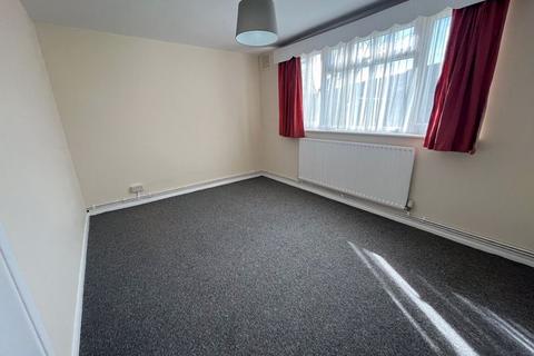 2 bedroom flat for sale, Compton Crescent, Northolt