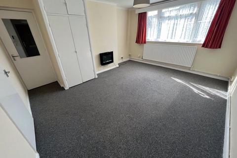 2 bedroom flat for sale, Compton Crescent, Northolt