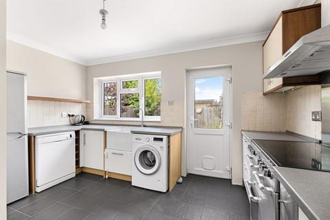 3 bedroom end of terrace house for sale, Carlton Road, Walton-On-Thames