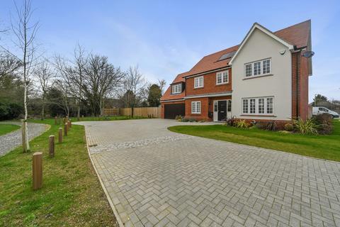 5 bedroom detached house for sale, Apian Grove, Silver End, Witham