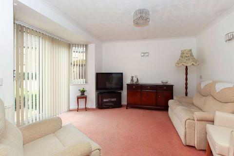 2 bedroom retirement property for sale, Tring