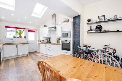 133b Rendlesham Road, London, E5 8PA