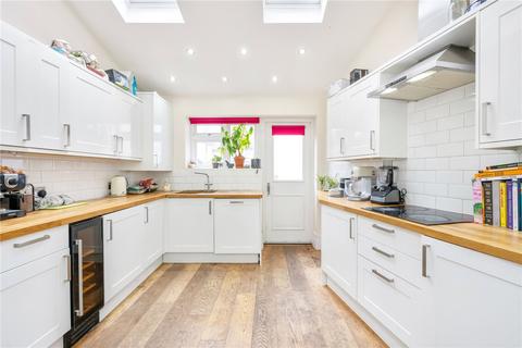 133b Rendlesham Road, London, E5 8PA