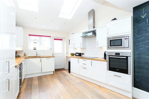 133b Rendlesham Road, London, E5 8PA