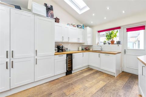 133b Rendlesham Road, London, E5 8PA