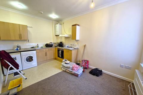 1 bedroom apartment to rent, Henry Court House, West Street