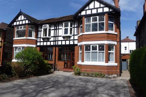 7 bedroom semi-detached house to rent, Mauldeth Road, Fallowfield, M14