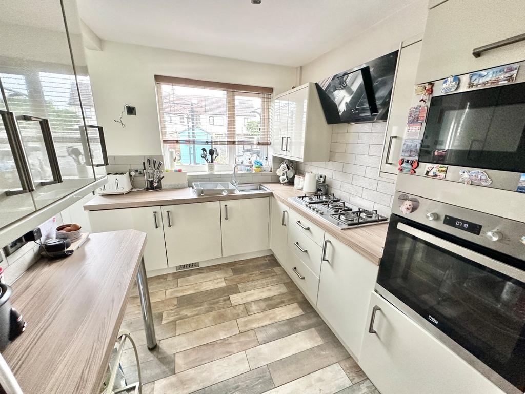 Peel Hall Road, Manchester M22 2 bed terraced house for sale £200,000