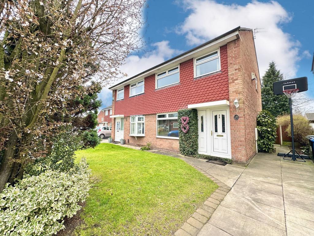 Chester Avenue, Trafford M33 3 bed semidetached house for sale £340,000