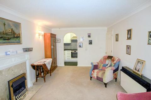 1 bedroom flat for sale, Elstree Road, Bushey WD23