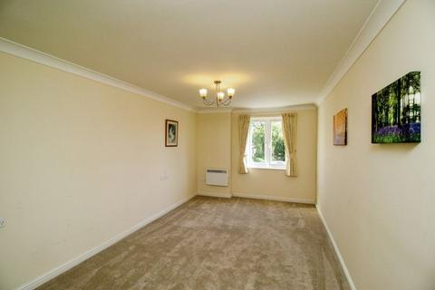 2 bedroom flat for sale, London Road, Benfleet SS7