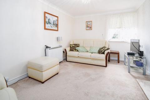 2 bedroom flat for sale, Darkes Lane, Potters Bar EN6