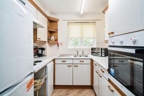 2 bedroom apartment for sale, Hudsons Court, Potters Bar EN6