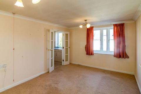 1 bedroom flat for sale, Roche Close, Rochford SS4