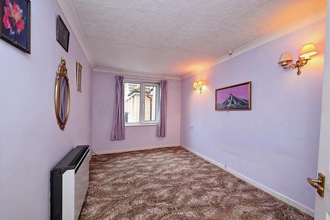 1 bedroom flat for sale, Turners Hill, Cheshunt EN8