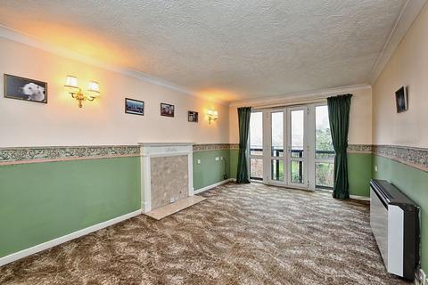 1 bedroom flat for sale, Turners Hill, Cheshunt EN8