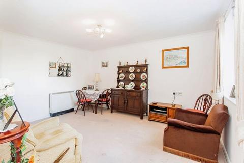 1 bedroom flat for sale, Hamlet Court Road, Westcliff-on-Sea SS0