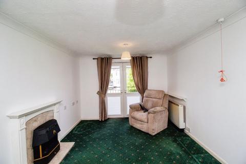 1 bedroom flat for sale, King Georges Close, Rayleigh SS6