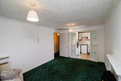 1 bedroom flat for sale, King Georges Close, Rayleigh SS6