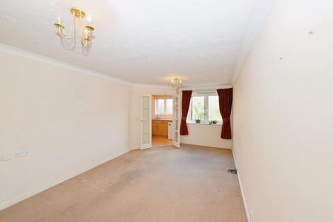 1 bedroom flat for sale, Friends Avenue, Cheshunt EN8