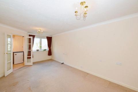 1 bedroom flat for sale, Friends Avenue, Cheshunt EN8