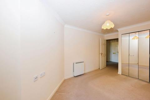 1 bedroom flat for sale, Friends Avenue, Cheshunt EN8