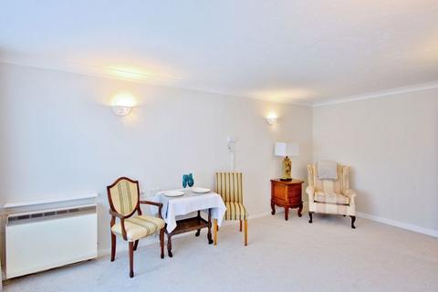 1 bedroom flat for sale, 236 High Street, Great Wakering SS3