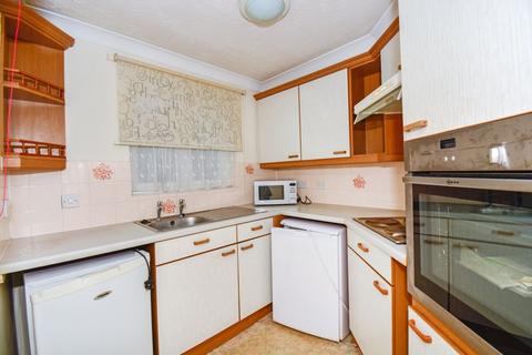 1 bedroom flat for sale, Darkes Lane, Potters Bar EN6